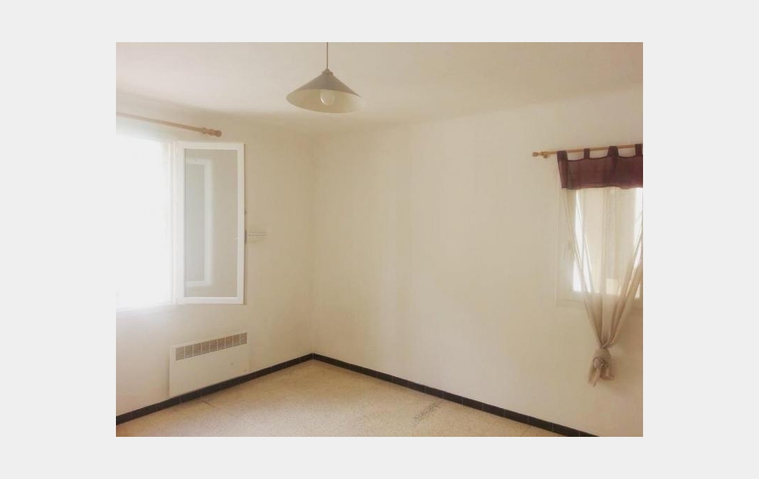 SISYPHE immobilier : Appartement | GREOUX-LES-BAINS (04800) | 30 m2 | 410 € 