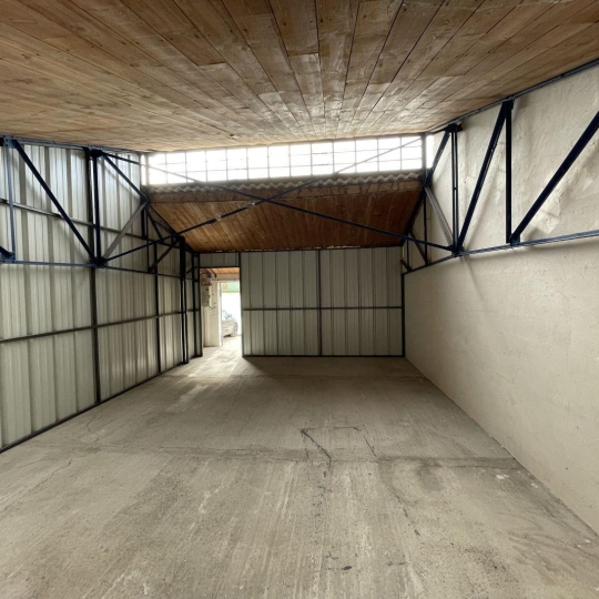  SISYPHE immobilier : Garage / Parking | PEYROLLES-EN-PROVENCE (13860) | 42 m2 | 290 € 