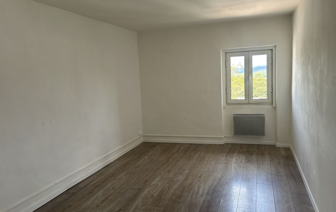 SISYPHE immobilier : Appartement | PEYROLLES-EN-PROVENCE (13860) | 91 m2 | 1 030 € 