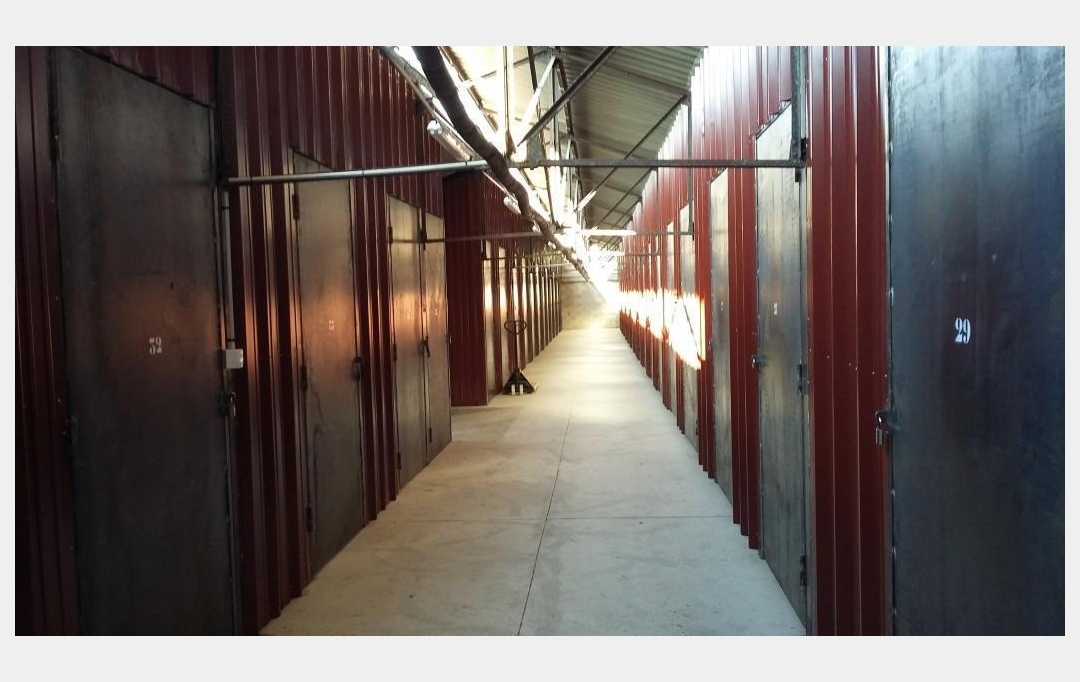 SISYPHE immobilier : Garage / Parking | PEYROLLES-EN-PROVENCE (13860) | 9 m2 | 150 € 
