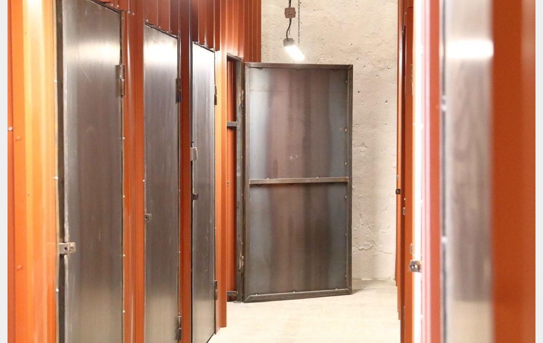 SISYPHE immobilier : Garage / Parking | LES PENNES-MIRABEAU (13170) | 4 m2 | 90 € 