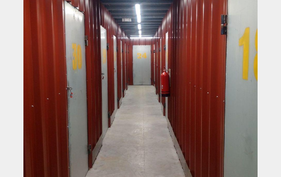 SISYPHE immobilier : Garage / Parking | PEYROLLES-EN-PROVENCE (13860) | 5 m2 | 95 € 