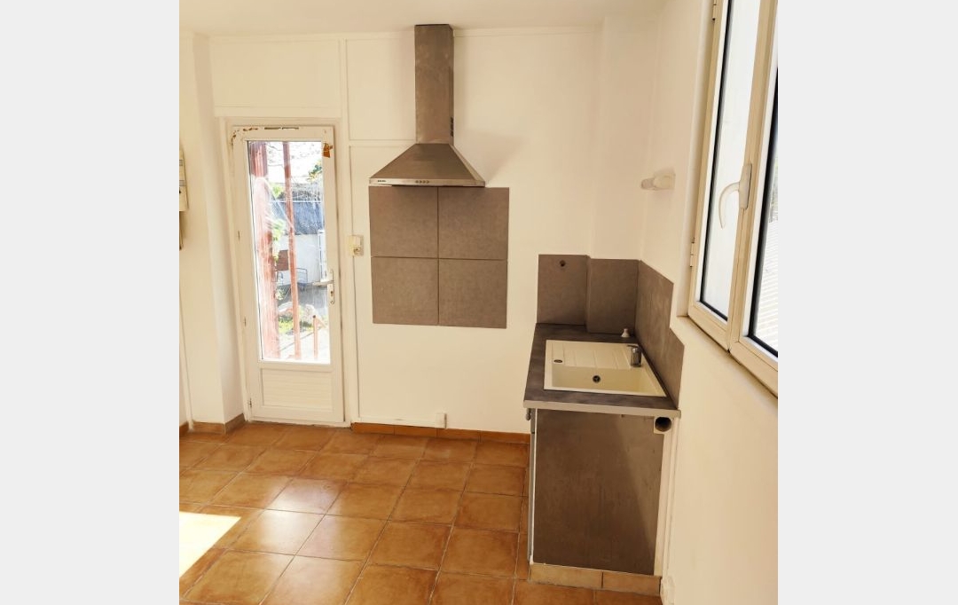 SISYPHE immobilier : Apartment | PEYROLLES-EN-PROVENCE (13860) | 29 m2 | 600 € 