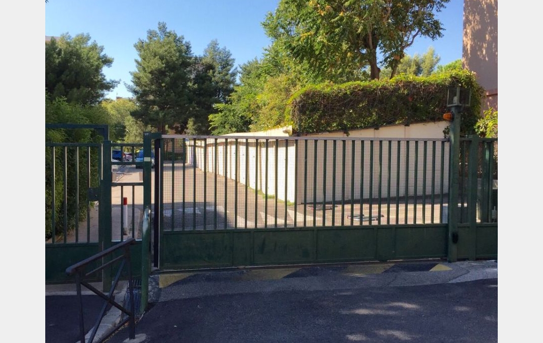 SISYPHE immobilier : Garage / Parking | MARSEILLE (13009) | 13 m2 | 295 000 € 