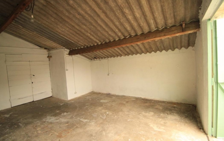 SISYPHE immobilier : Garage / Parking | PEYROLLES-EN-PROVENCE (13860) | 24 m2 | 260 € 