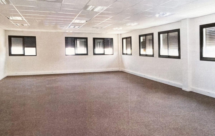 EGUILLES 92 m2 262 500 € EGUILLES 92 m2 262 500 €